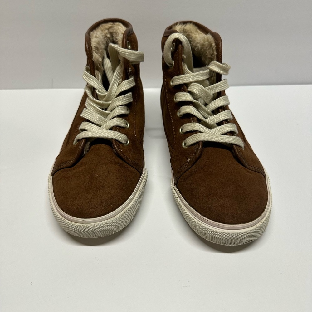 Old navy ankle boots /shoes fur lined size 3 kids tan